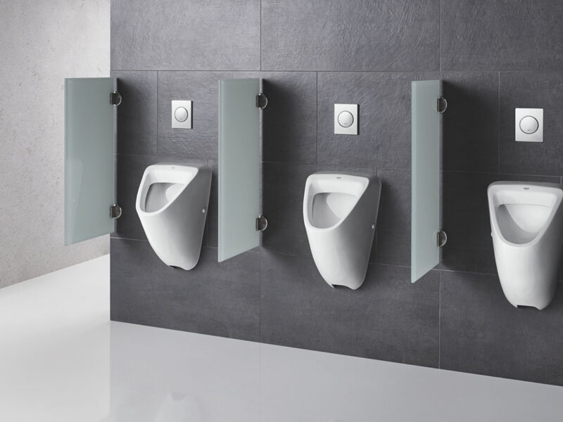 Ουρητήριο GROHE σε σύγχρονο αρχιτεκτονικό περιβάλλον