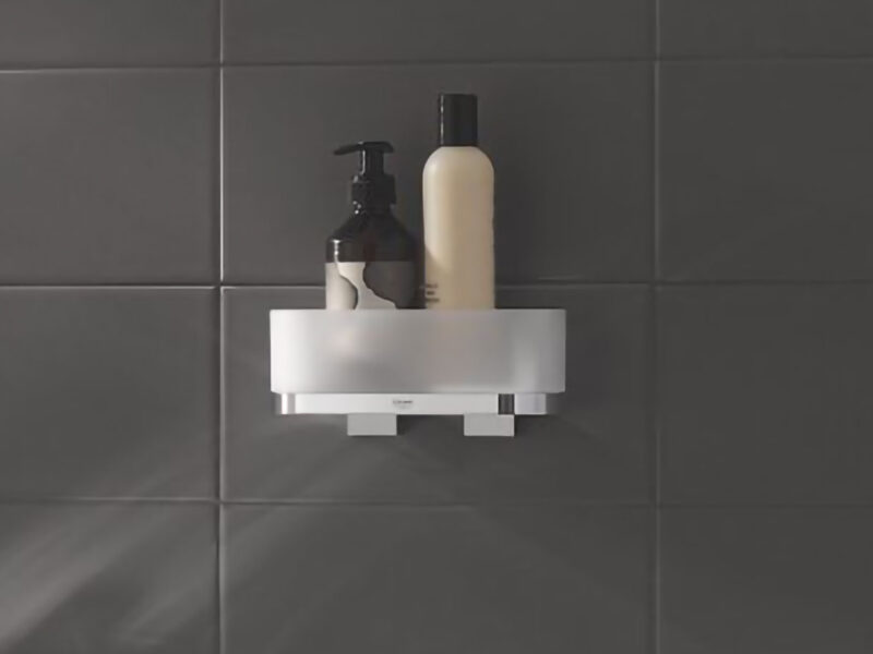 Σπογγοθήκη GROHE σε χώρο ντους σύγχρονου μπάνιου