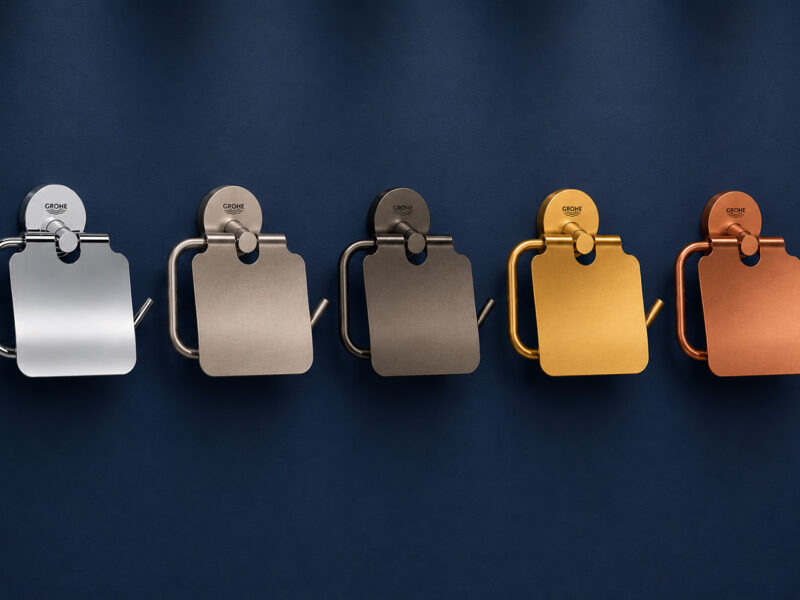 Χαρτοθήκη GROHE σε σύγχρονο premium μπάνιο